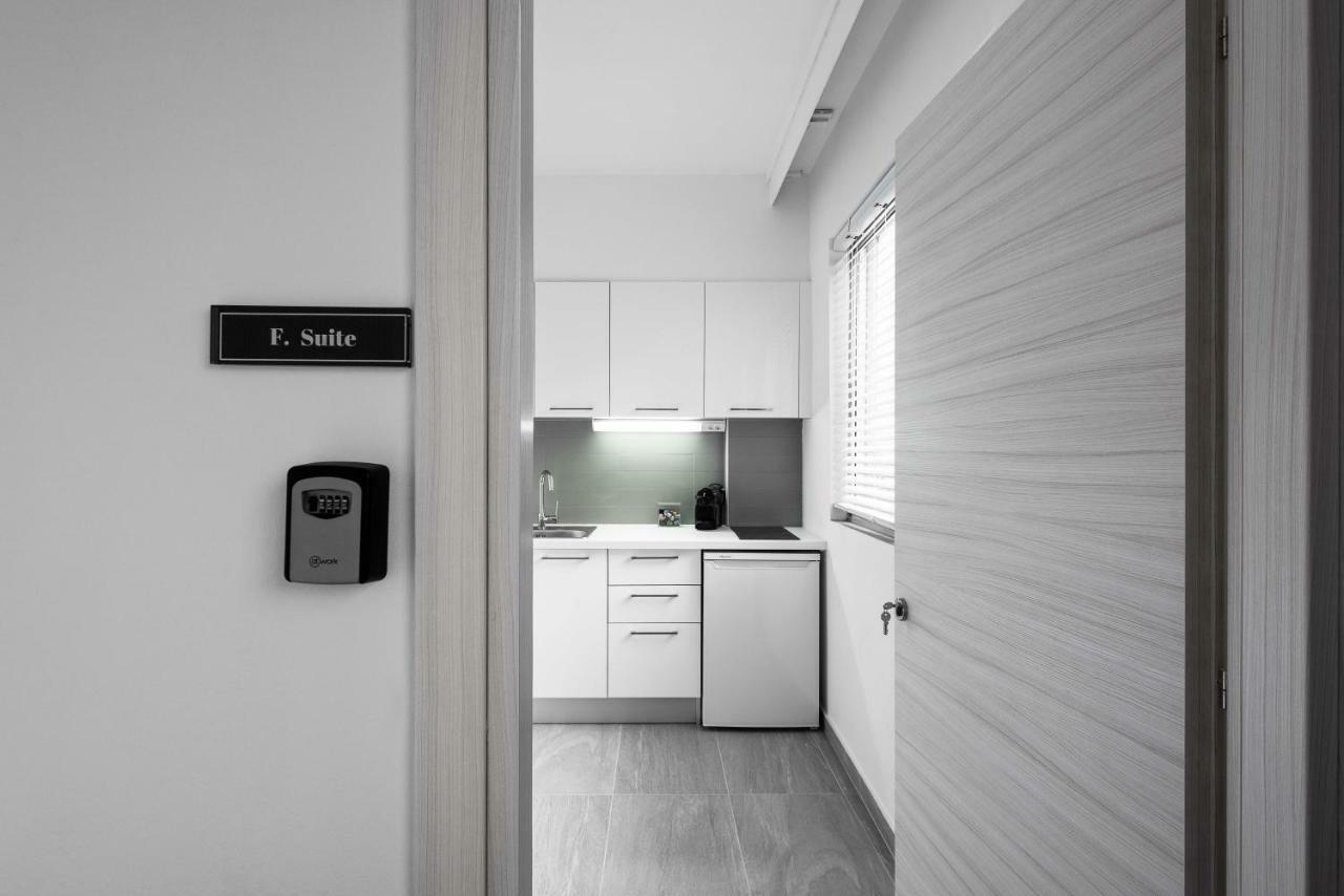M&F Luxury Suites Est. 2019 / F Suite Tesalonika Bagian luar foto
