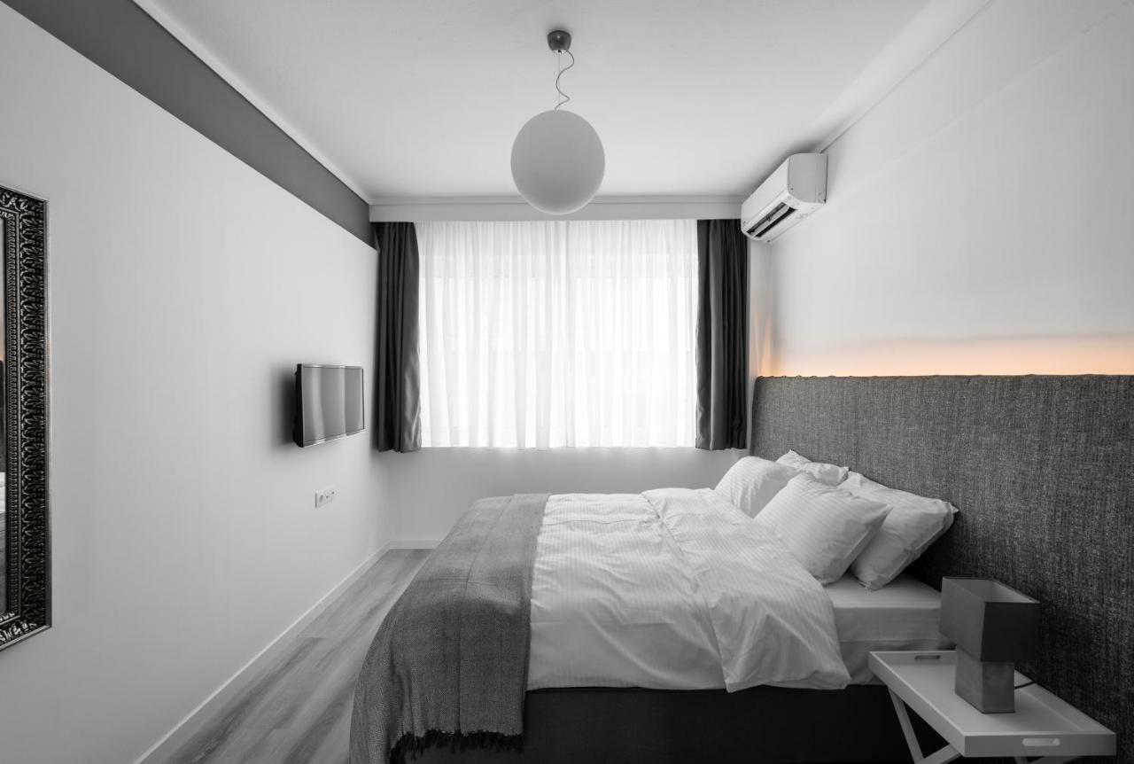 M&F Luxury Suites Est. 2019 / F Suite Tesalonika Bagian luar foto